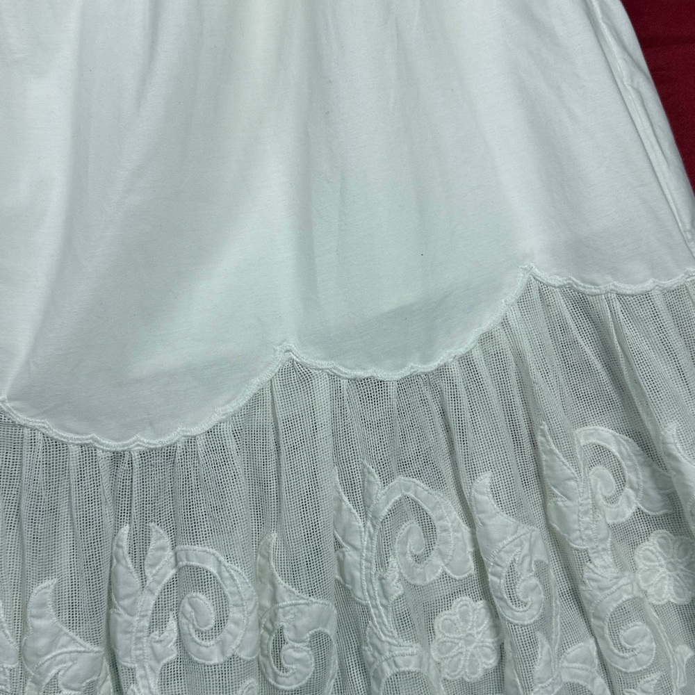 (N5) Abercrombie & Fitch
Vintage embroidered skirt with ruffles, long, size MP - Picture 6 of 16